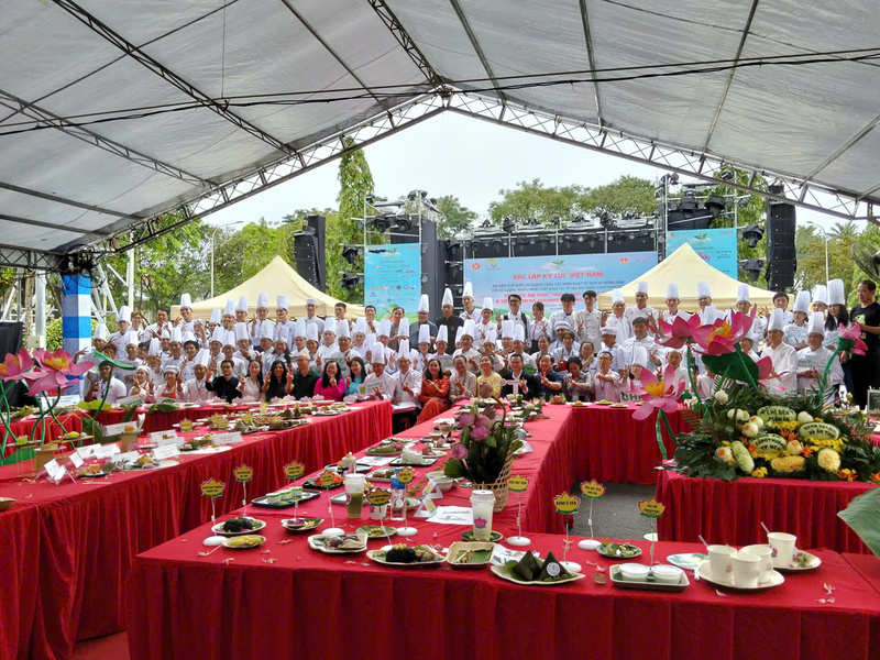 Hình ảnh hoạt động công ty Phúc Nguyên Khang - Dịch Vụ Nấu Tiệc Phúc Nguyên Khang - Công Ty TNHH Tư Vấn Thiết Kế Xây Dựng Trang Trí Nội Thất Nhà Mới